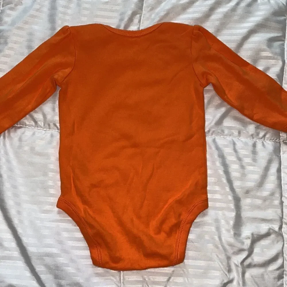 NWOT-Cute to the bone Halloween Onesie - long sleeve- Size 6 months
